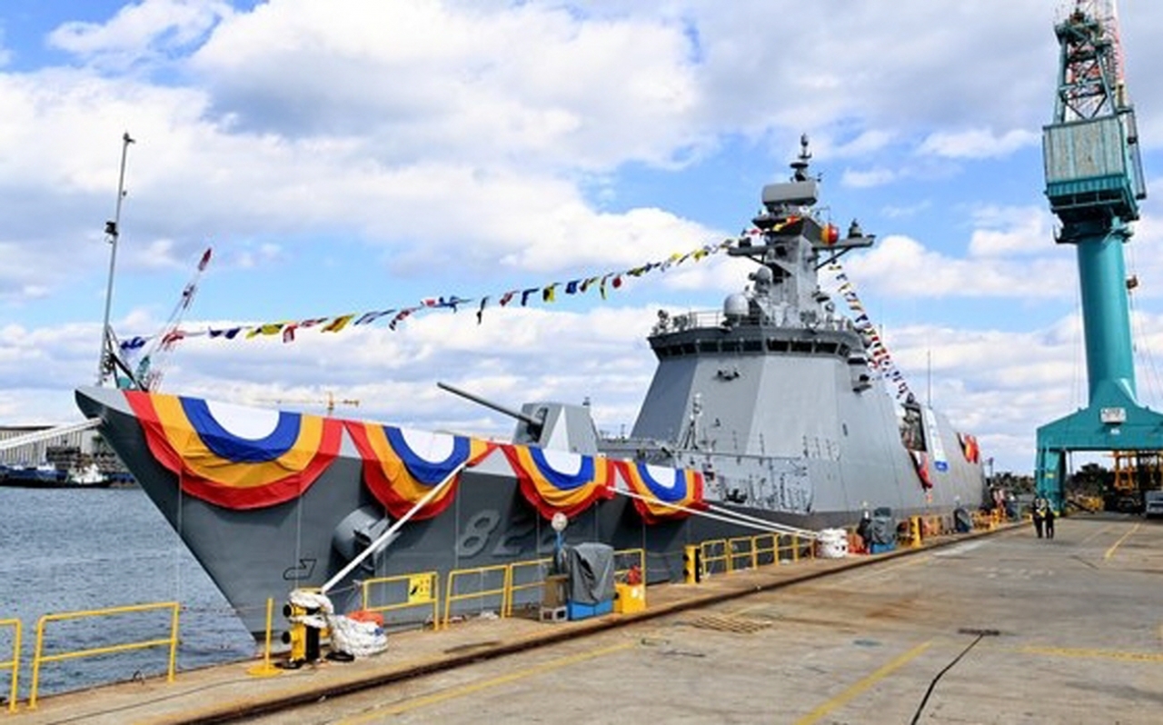 9일 오후 울산 현대중공업에서 해군의 신형호위함 7번함인 천안함(FFG-826) 진수식이 진행되고 있다. [사진=해군]